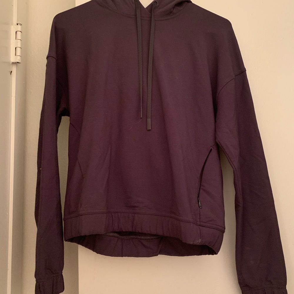🍋Lululemon Twisted and Tucked Pullover